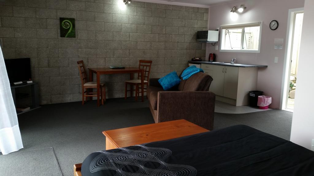 Abbey Court Motel Coromandel Екстер'єр фото