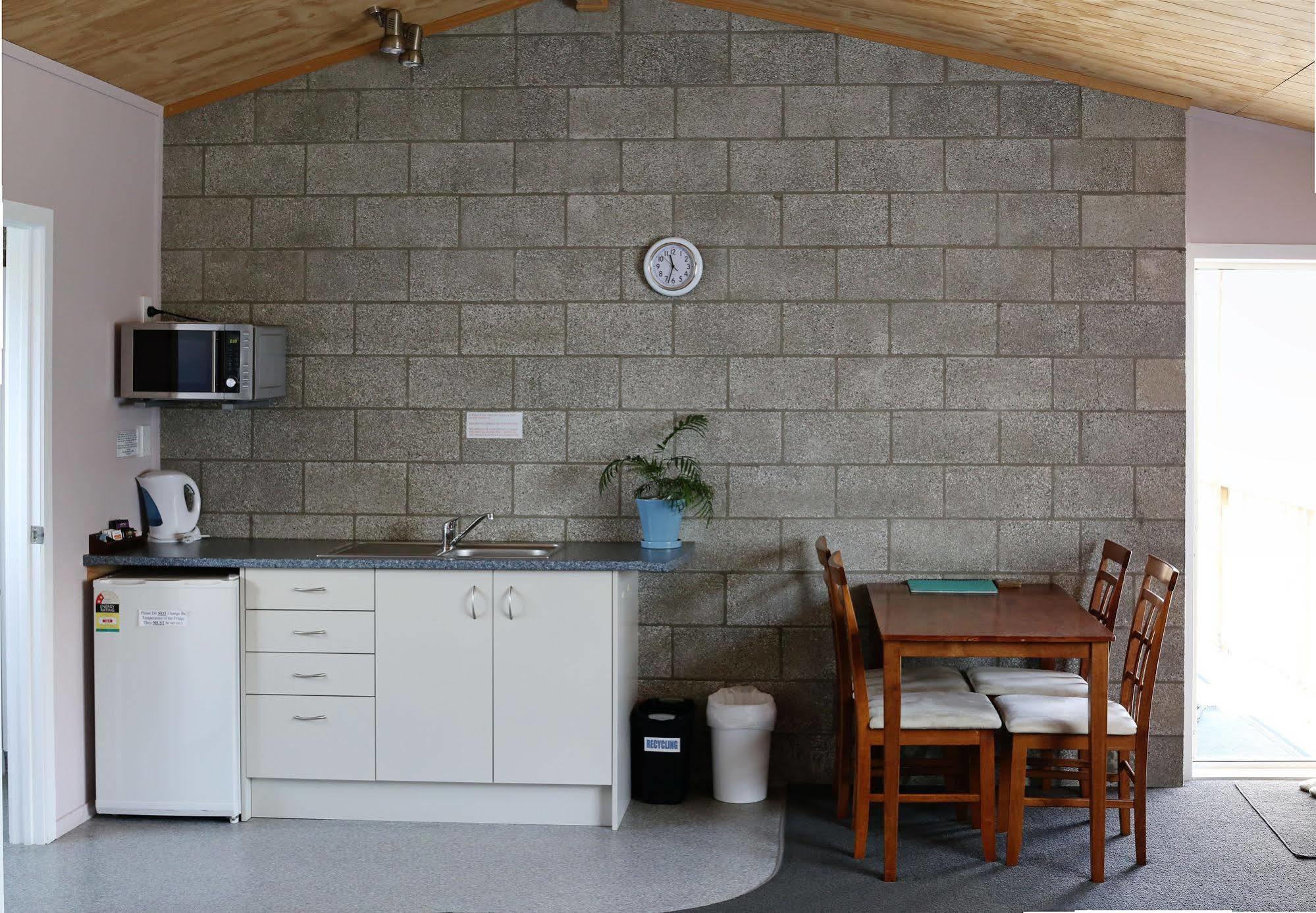 Abbey Court Motel Coromandel Екстер'єр фото